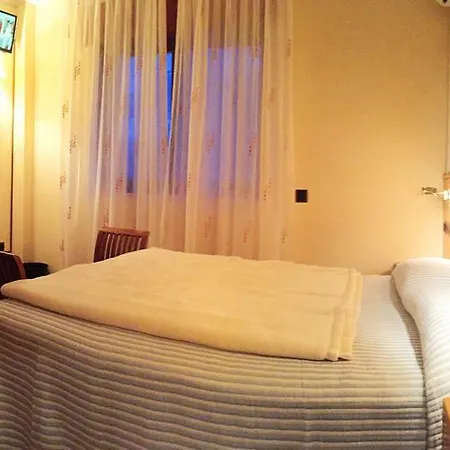 Montecristo Hotel
